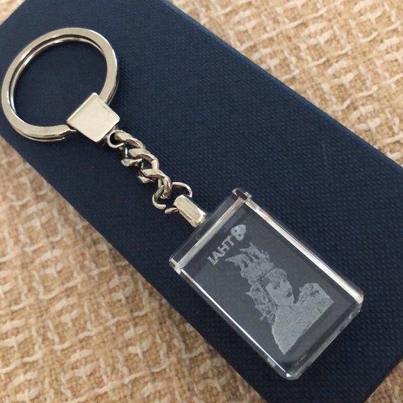 Vintage Collectible Southeast Asia Express airline glass etched keychain - Picture 9 of 14